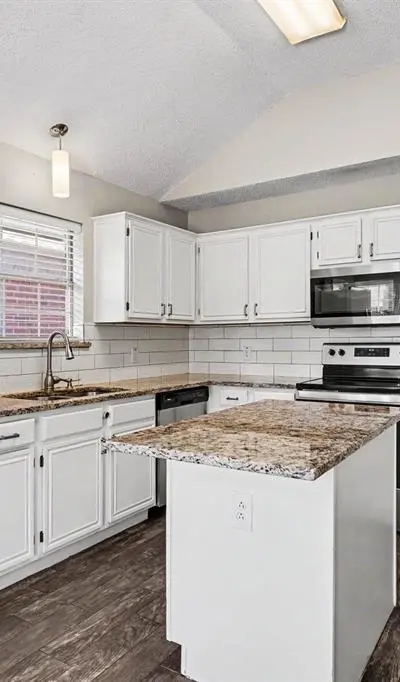 5612 Cancun Drive, North Richland Hills TX 76180 - Photo 5