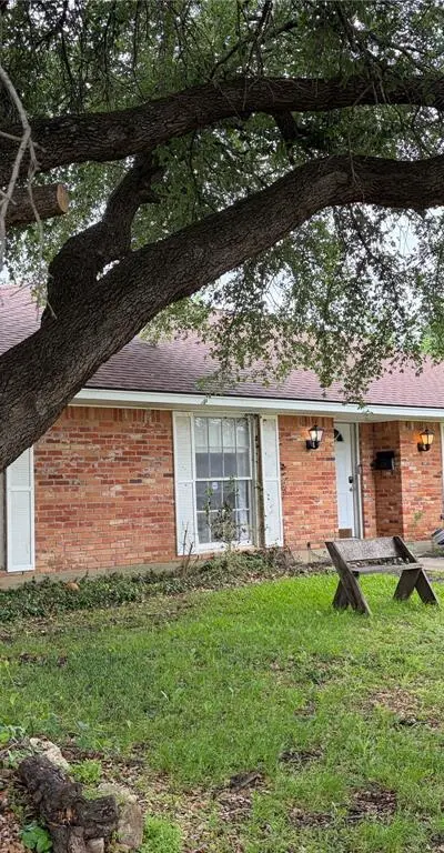 6301 Wheaton Drive, Fort Worth TX 76133