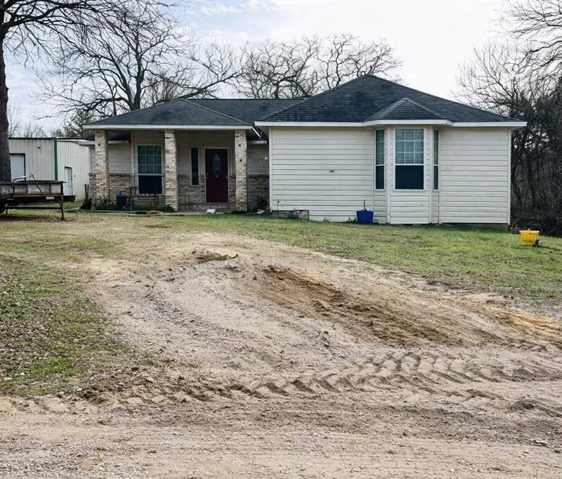 17804 County Road 2509, Eustace TX 75124