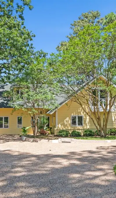 158 Enchanted Drive, Enchanted Oaks TX 75156