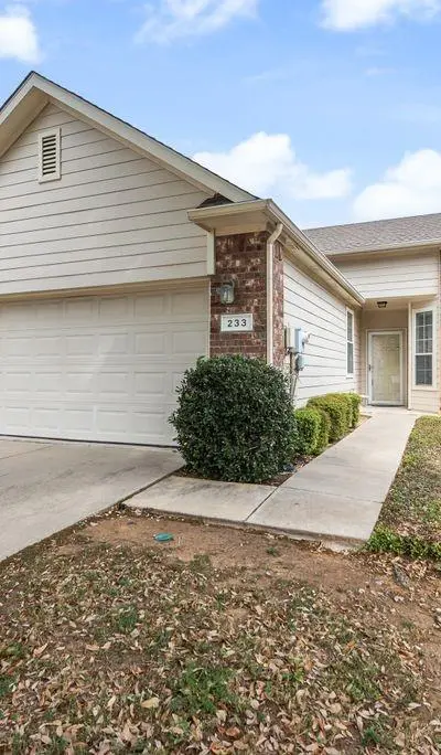 233 Heritage Hill Drive, Lewisville TX 75067 - Photo 5