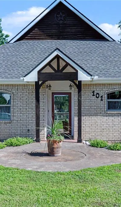 101 Friendship Circle, West Tawakoni TX 75474