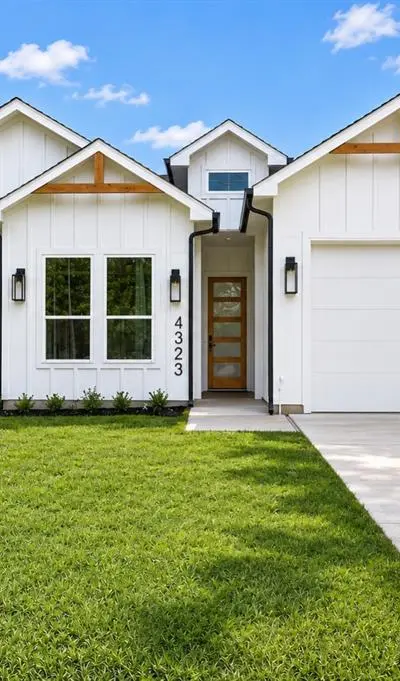 4323 Metropolitan Avenue, Dallas TX 75210