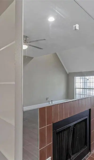 1444 Weiler Boulevard, Fort Worth TX 76112 - Photo 4