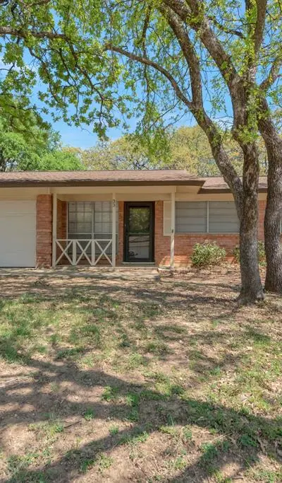 33 Somerset Terrace, Bedford TX 76022