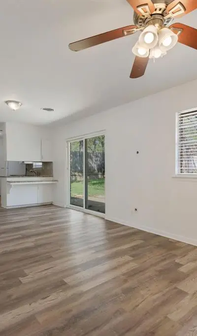 33 Somerset Terrace, Bedford TX 76022 - Photo 4