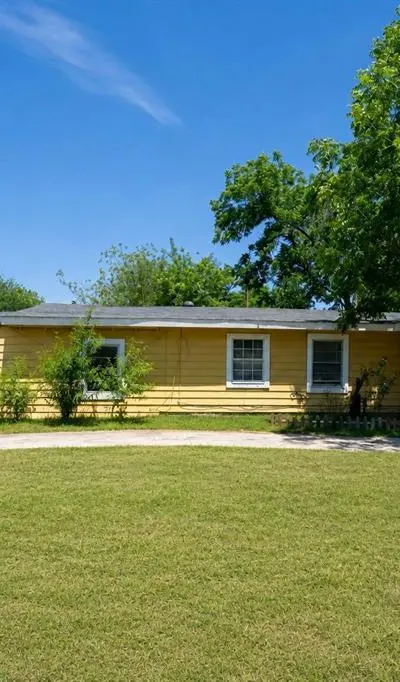 1623 Fresno Street, Dallas TX 75217 - Photo 2