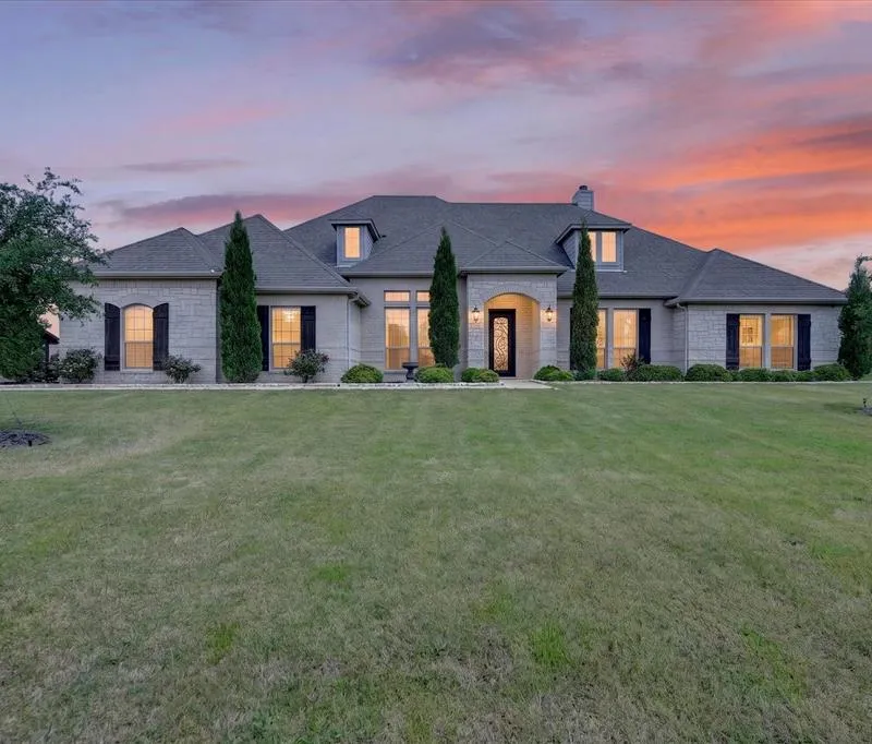 13420 Escalara Lane, Justin TX 76247