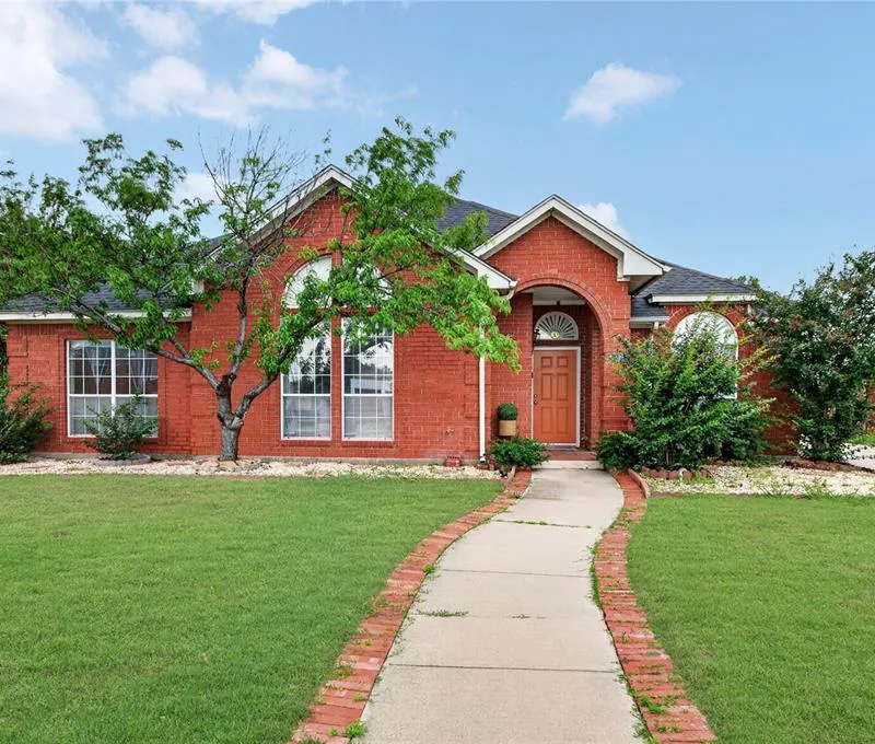 2205 Davin Drive, Carrollton TX 75006