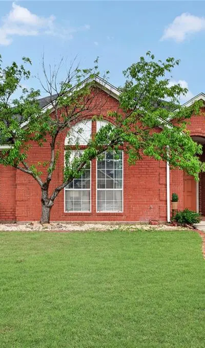2205 Davin Drive, Carrollton TX 75006 - Photo 2
