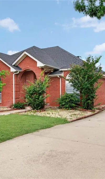 2205 Davin Drive, Carrollton TX 75006 - Photo 3