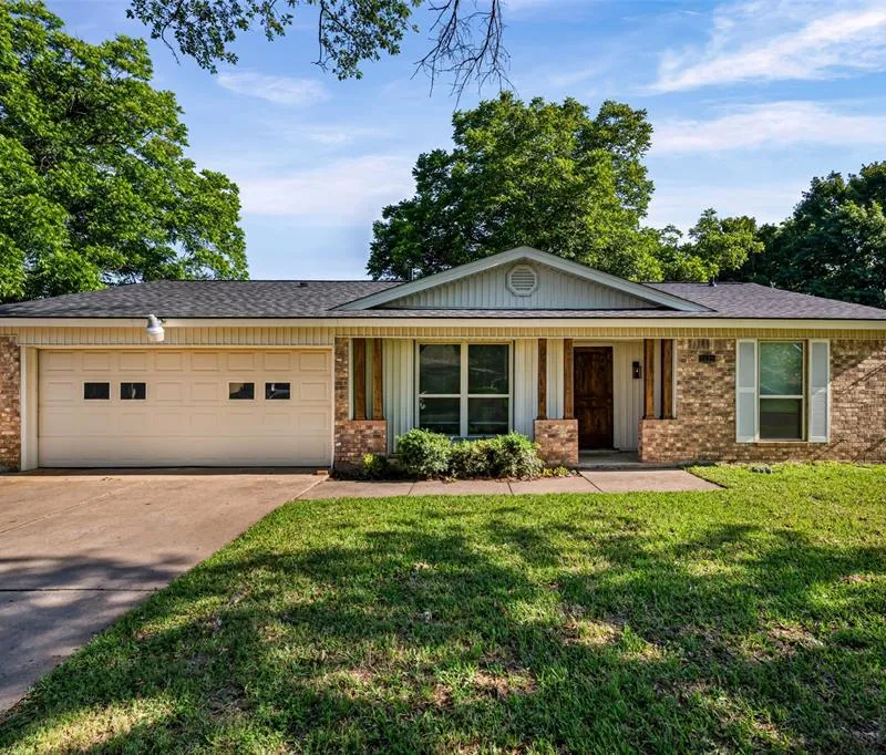 7521 Susan Court, North Richland Hills TX 76180