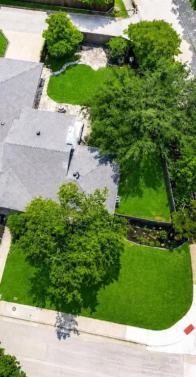 6810 Town Bluff Drive, Dallas TX 75248 - Photo 2