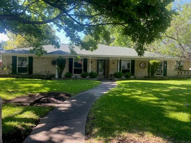 1512 Cliffbrook Drive, Plano TX 75075