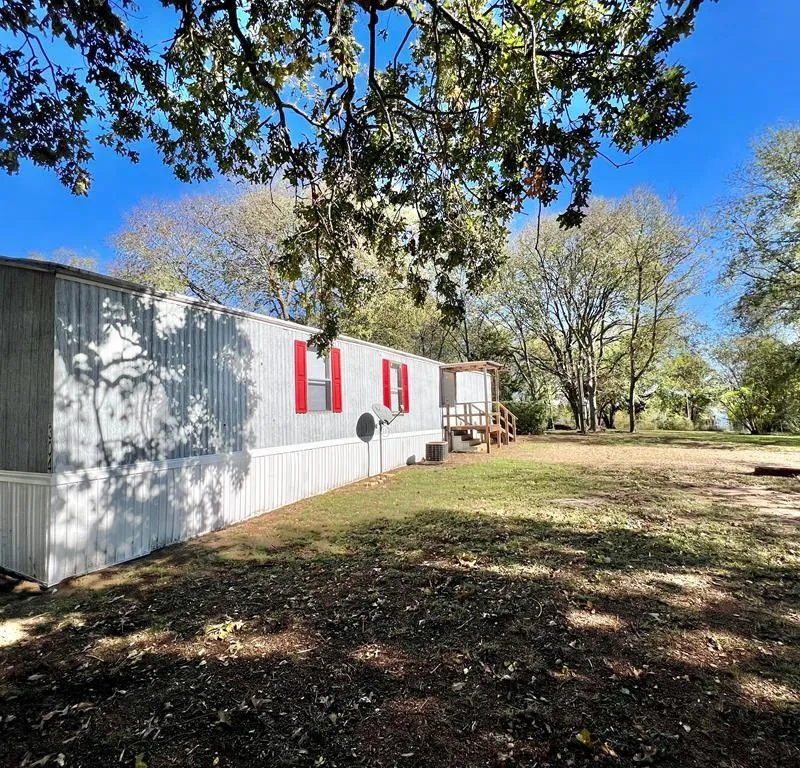 304 Wildwind Street, Gun Barrel City TX 75156