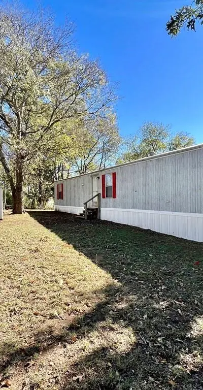 304 Wildwind Street, Gun Barrel City TX 75156 - Photo 2