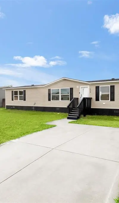 1418 Smooth Stone Drive, Cleburne TX 76033