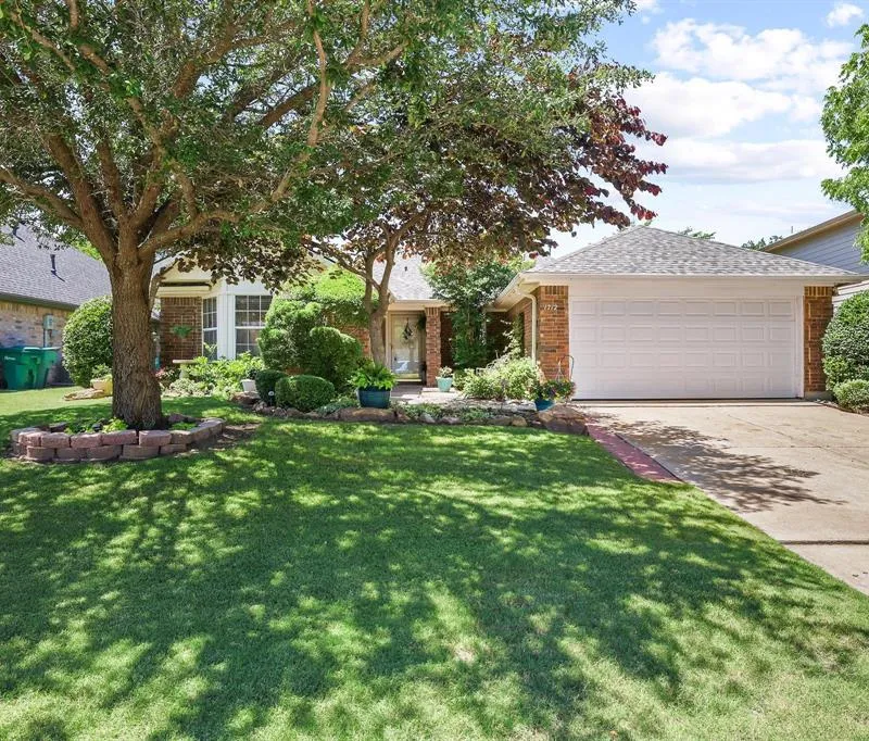 1712 Timberline Lane, Sherman TX 75092