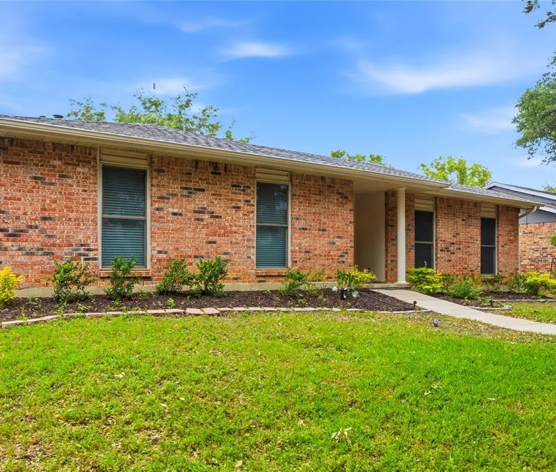 1811 Addington Drive, Carrollton TX 75007
