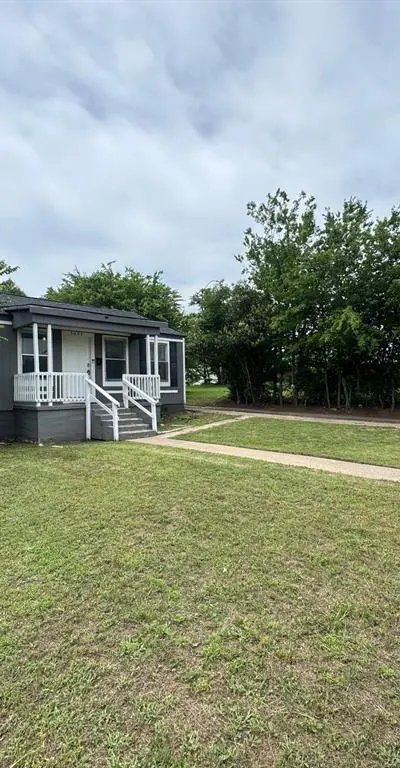 5633 Curzon Avenue, Fort Worth TX 76107 - Photo 3