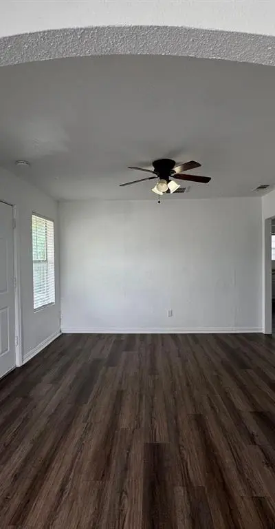 5633 Curzon Avenue, Fort Worth TX 76107 - Photo 5