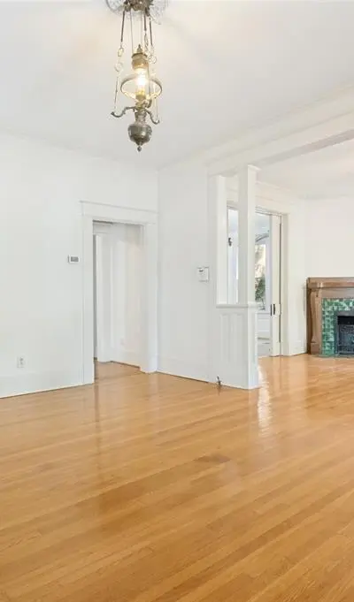 111 S Willomet Avenue, Dallas TX 75208 - Photo 4