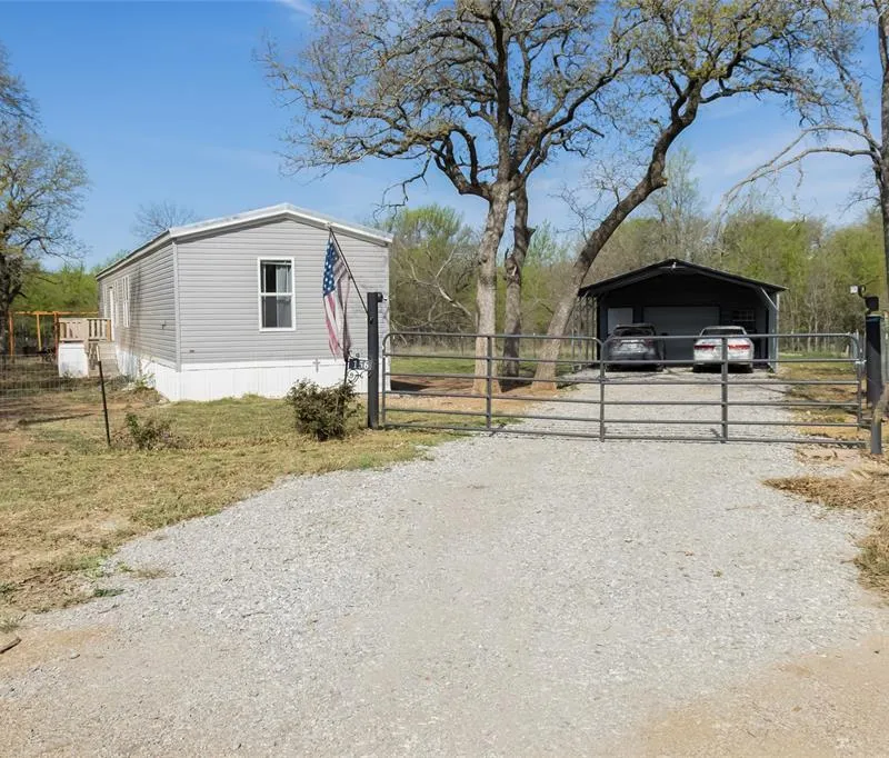 156 Shady Pond Court, Runaway Bay TX 76426