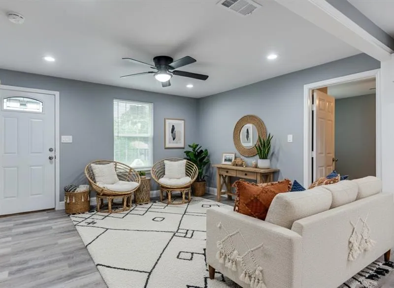 5006 Bartlett Avenue, Dallas TX 75216