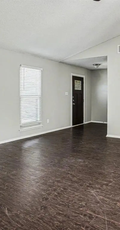 1702 Crimson Court, Arlington TX 76018 - Photo 4