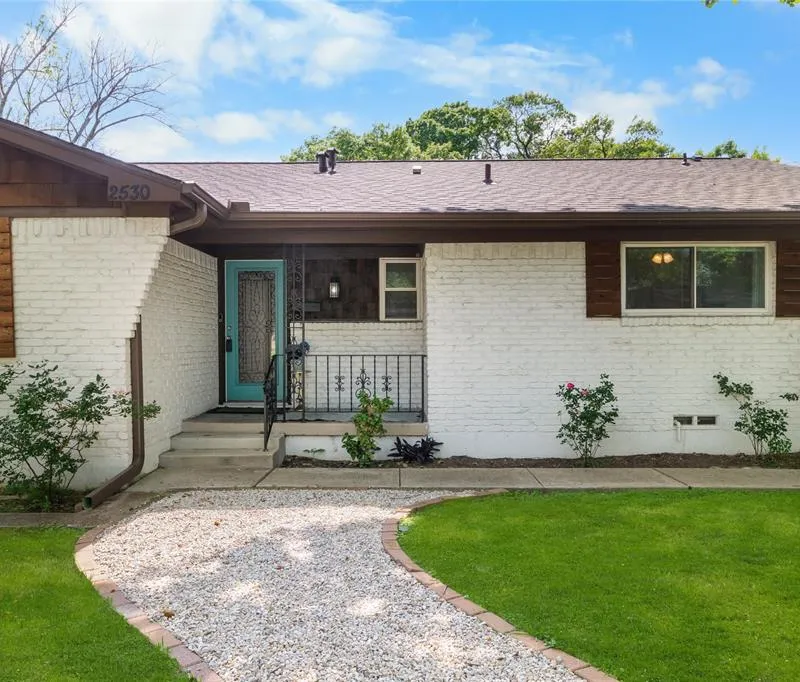 2530 Springhill Drive, Dallas TX 75228
