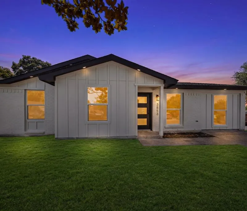 3853 Happy Canyon Drive, Dallas TX 75241