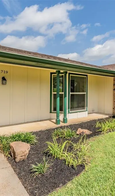 1719 Sagebrush Trail, Grapevine TX 76051 - Photo 2