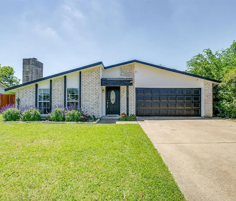 3113 Spring Grove Drive, Bedford TX 76021