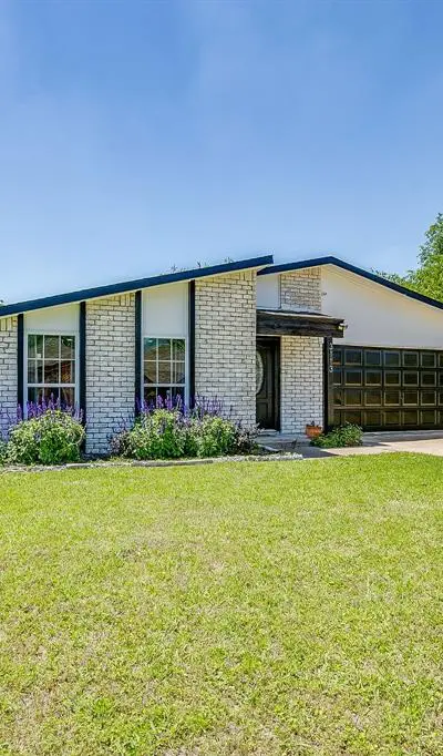 3113 Spring Grove Drive, Bedford TX 76021 - Photo 3