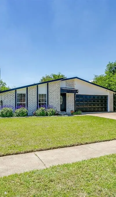 3113 Spring Grove Drive, Bedford TX 76021 - Photo 4