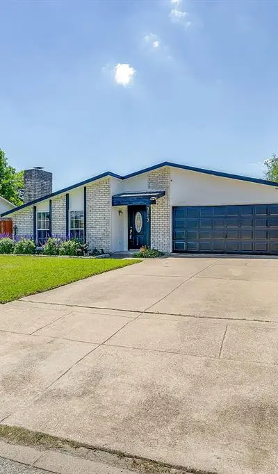 3113 Spring Grove Drive, Bedford TX 76021 - Photo 5