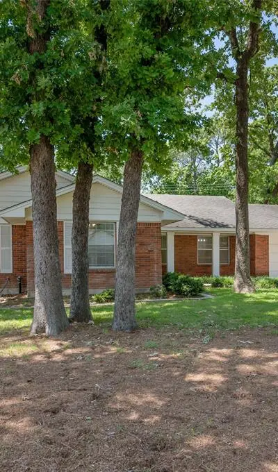 2202 Foxcroft Circle, Denton TX 76209 - Photo 3