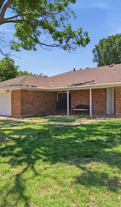 1211 Meadowview Drive, Euless TX 76039