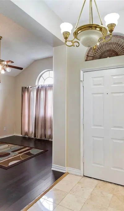 2315 Brisbane Drive, Arlington TX 76018 - Photo 3