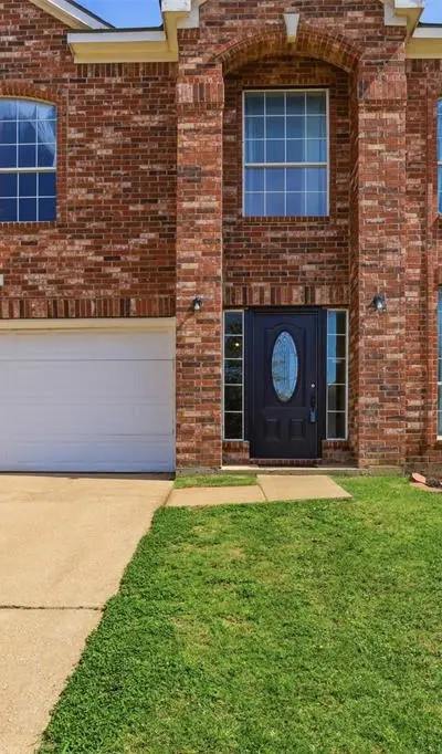 600 Prairie Gulch Drive, Fort Worth TX 76140 - Photo 2