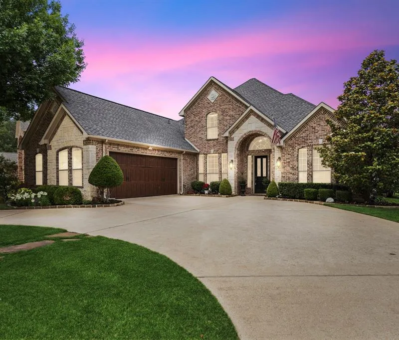 8517 Navigation Drive, Rowlett TX 75088