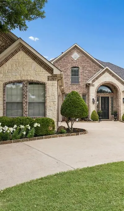 8517 Navigation Drive, Rowlett TX 75088 - Photo 2