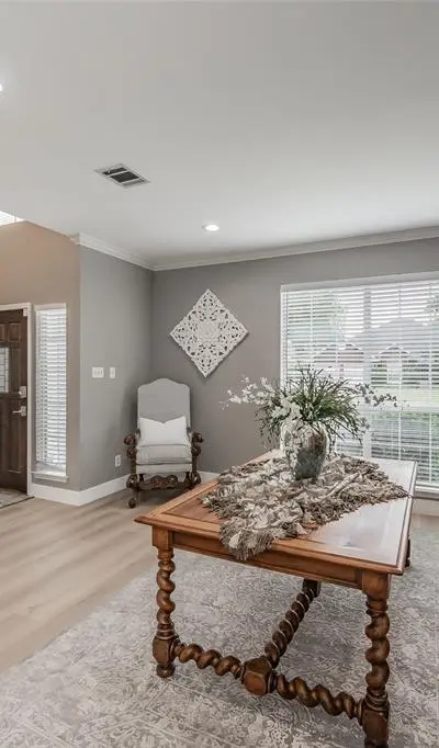 509 Aurora Drive, Euless TX 76039 - Photo 4