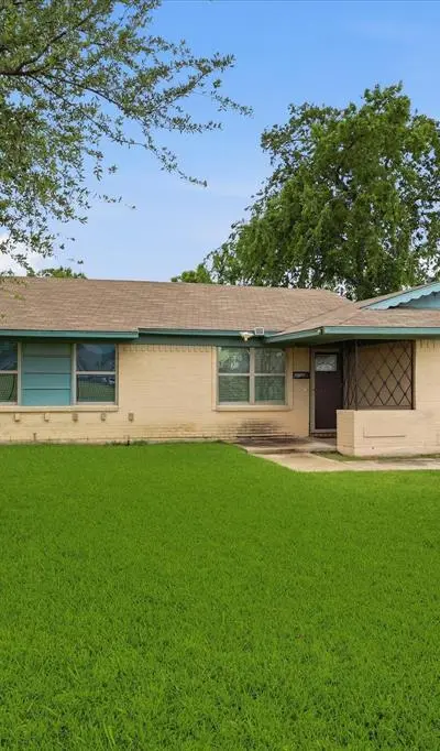 12135 Amsterdam Road, Farmers Branch TX 75234