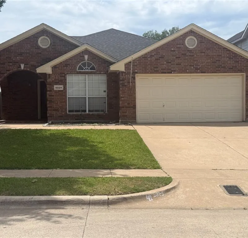 5029 Skymeadow Drive, Fort Worth TX 76135