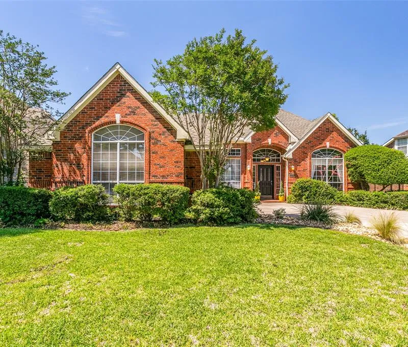 625 Palm Desert Drive, Garland TX 75044