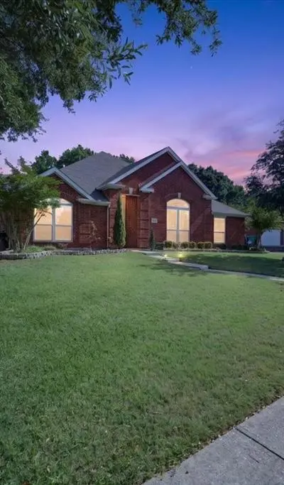 913 Chapel Drive, Denton TX 76205