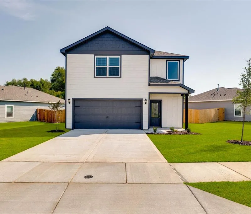 8433 Fort Benton Drive, Ponder TX 76259