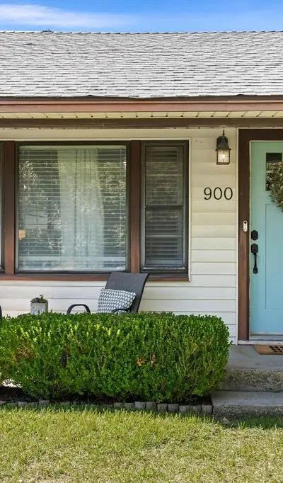 900 W Reeves, Decatur TX 76234