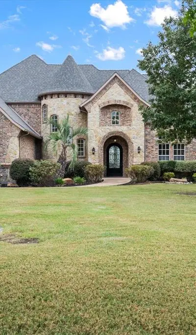 160 Steel Dust Drive, Red Oak TX 75154